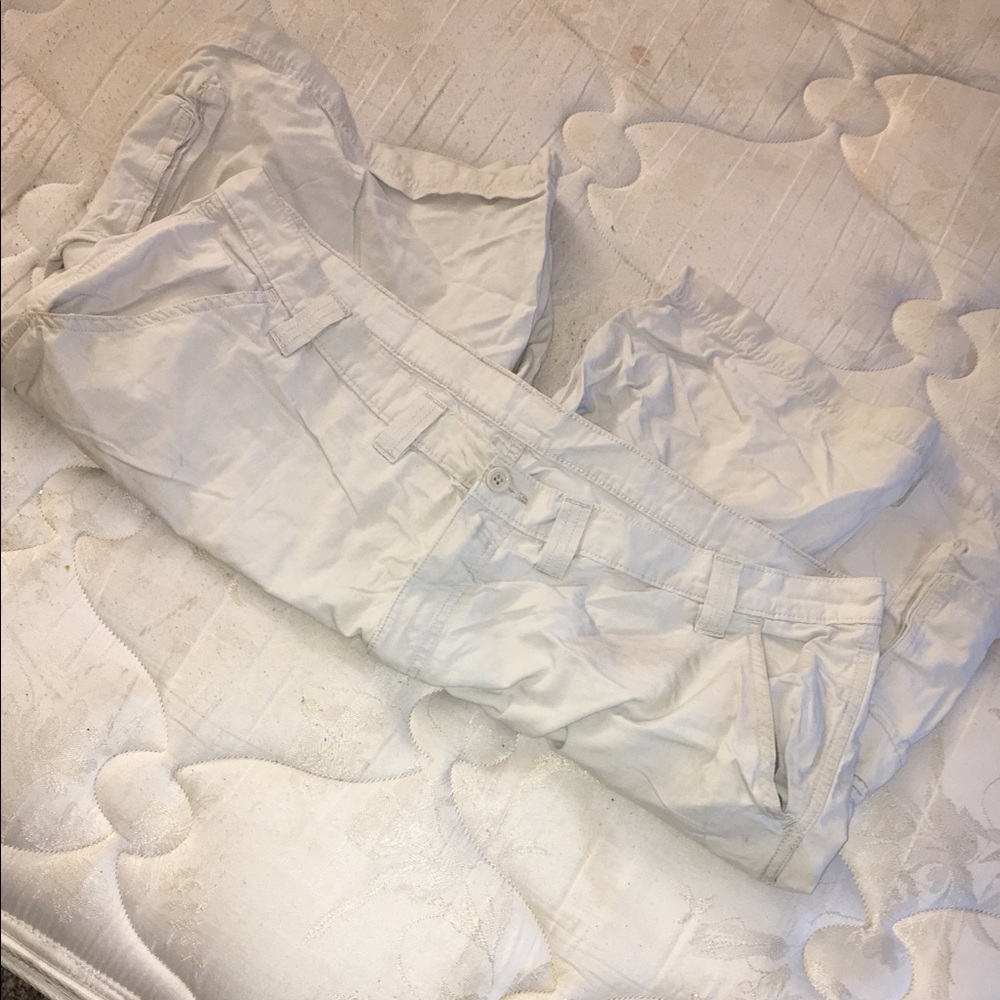 Men’s white Cargo Shorts